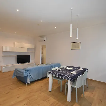 Conchiglia Blu - Centrale, Vicinissimo Al Mare Con Aria Condizionata *